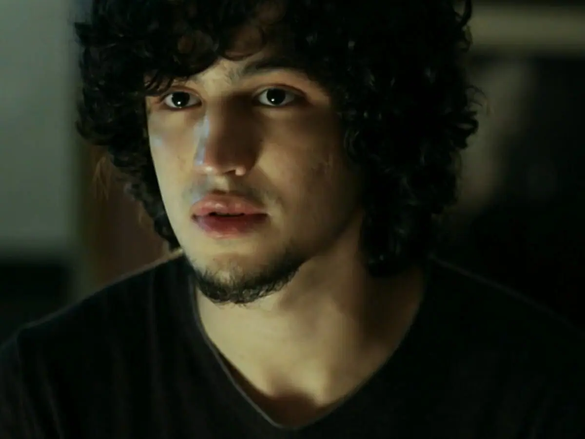 Guilherme (Gabriel Leone) em Verdades Secretas