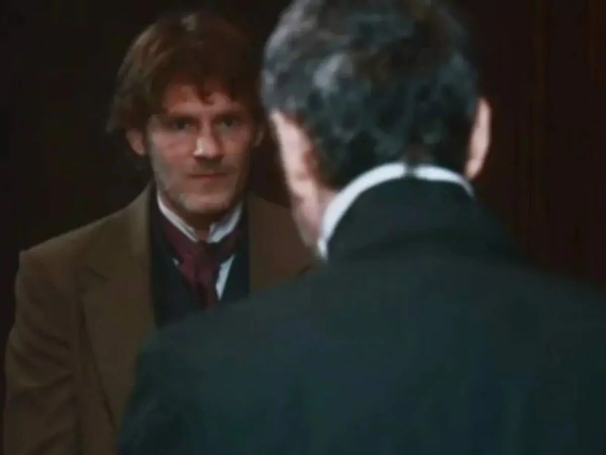Nino (Raffaele Cassucio) descobre que Tonico (Alexandre Nero) matou Joel em Nos Tempos do Imperador (Reprodução)