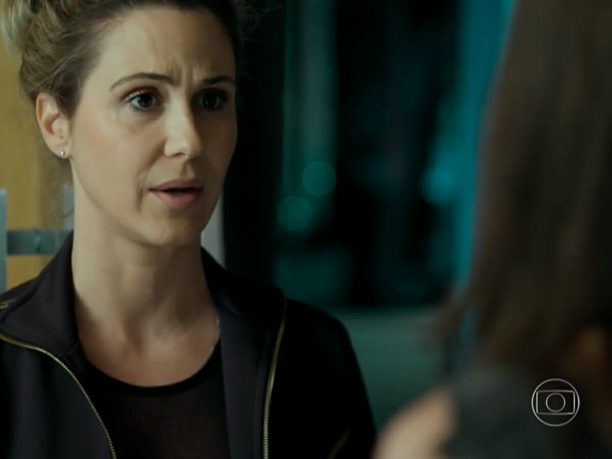 Pia (Guilhermina Guinle) e Giovanna (Agatha Moreira) em Verdades Secretas