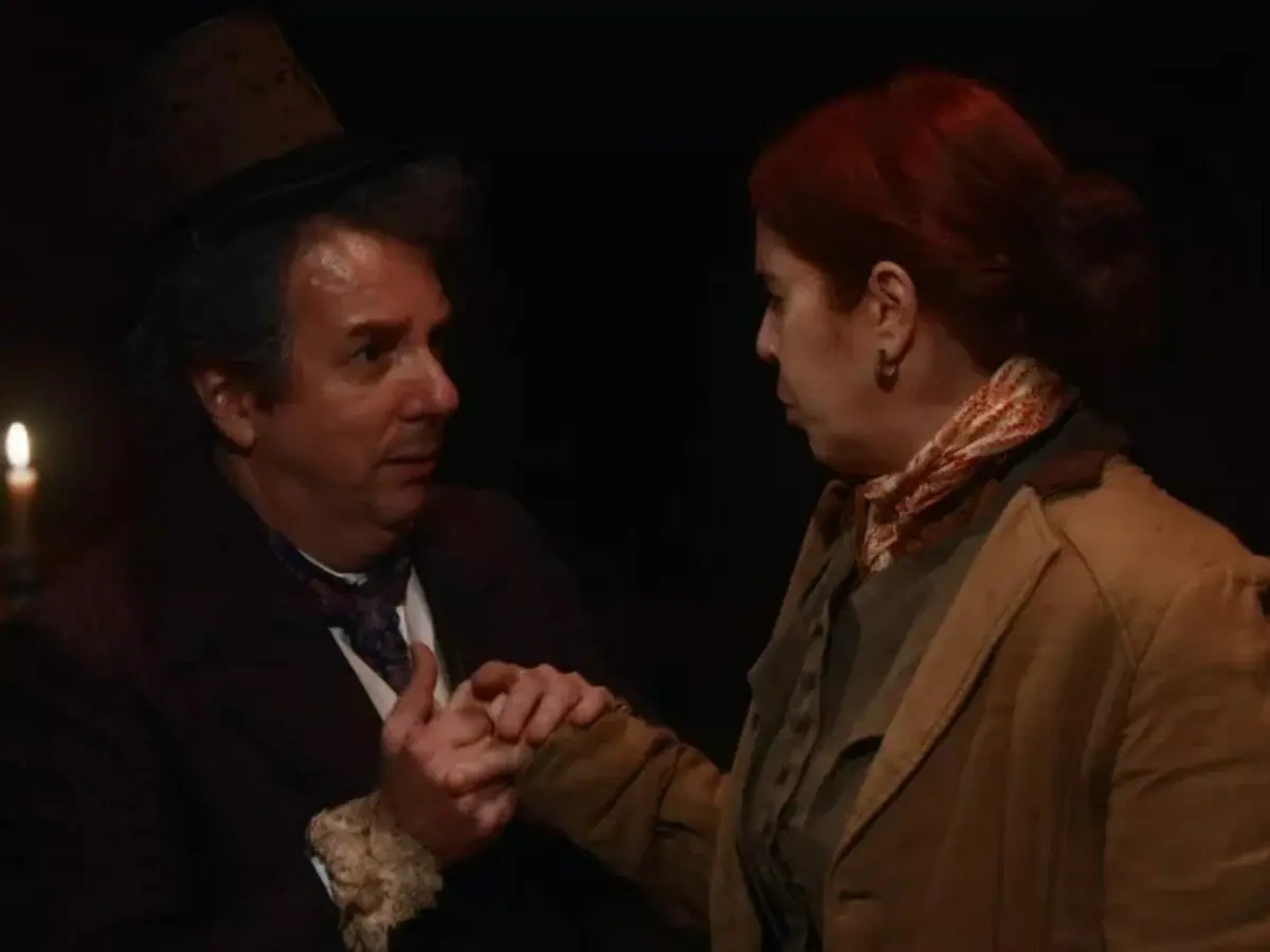 Quinzinho (Augusto Madeira) e Vitória (Maria Clara Gueiros) em Nos Tempos do Imperador (Reprodução)