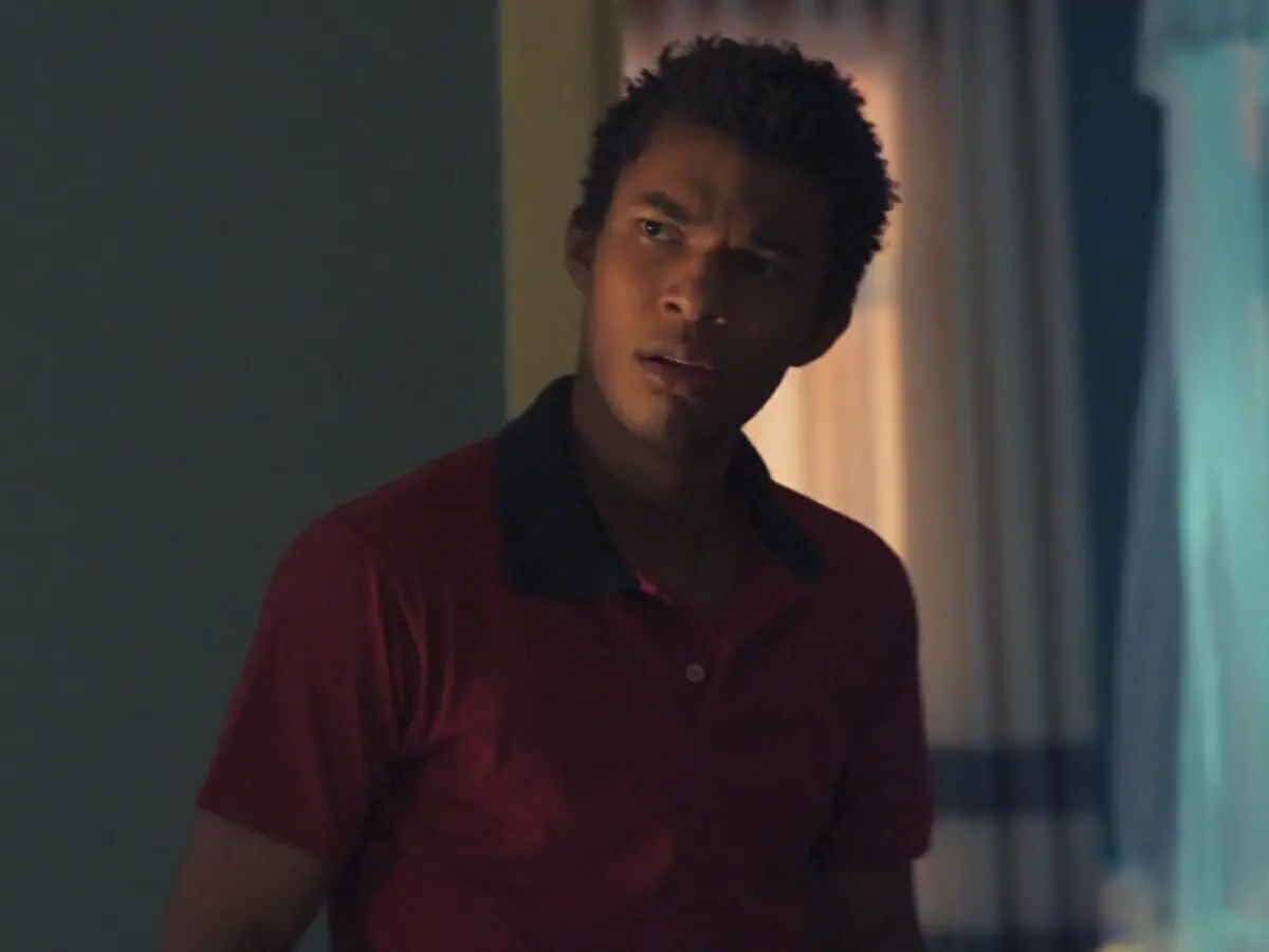 Ravi (Juan Paiva) de Um Lugar ao Sol