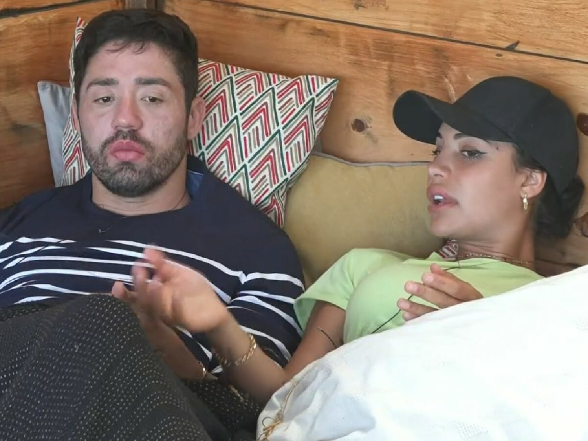 Rico Melquiades e Aline Mineiro em A Fazenda 13 (Reprodução/PlayPlus)