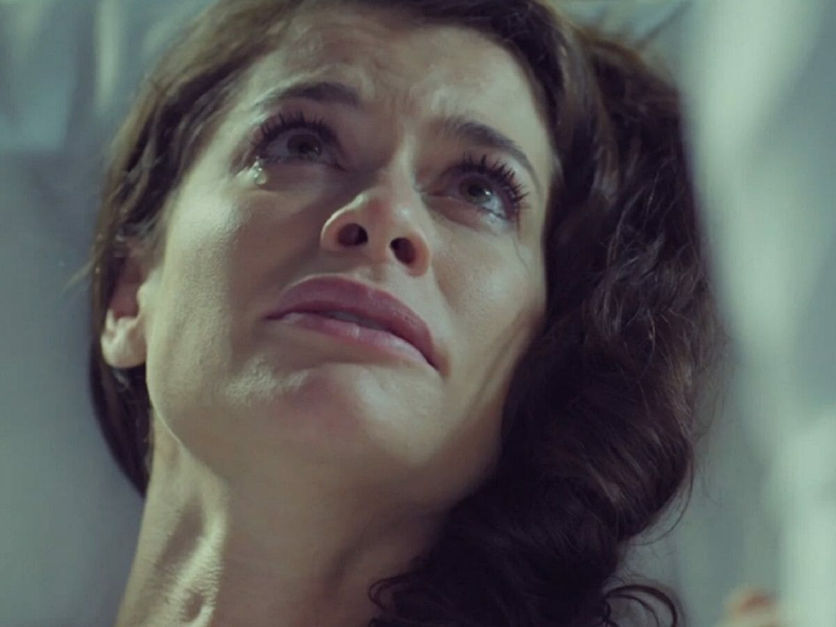 Bárbara (Alinne Moraes) em Um Lugar ao Sol