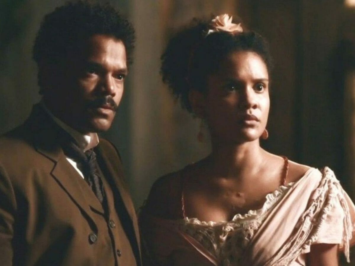 Samuel (Michel Gomes) e Zayla (Heslaine Vieira) em Nos Tempos do Imperador (Reprodução Globo)