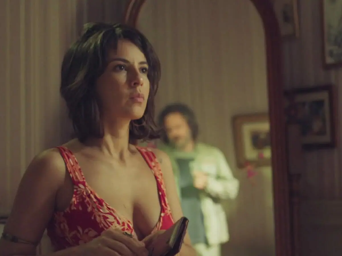 Lara (Andréia Horta) em Um Lugar ao Sol