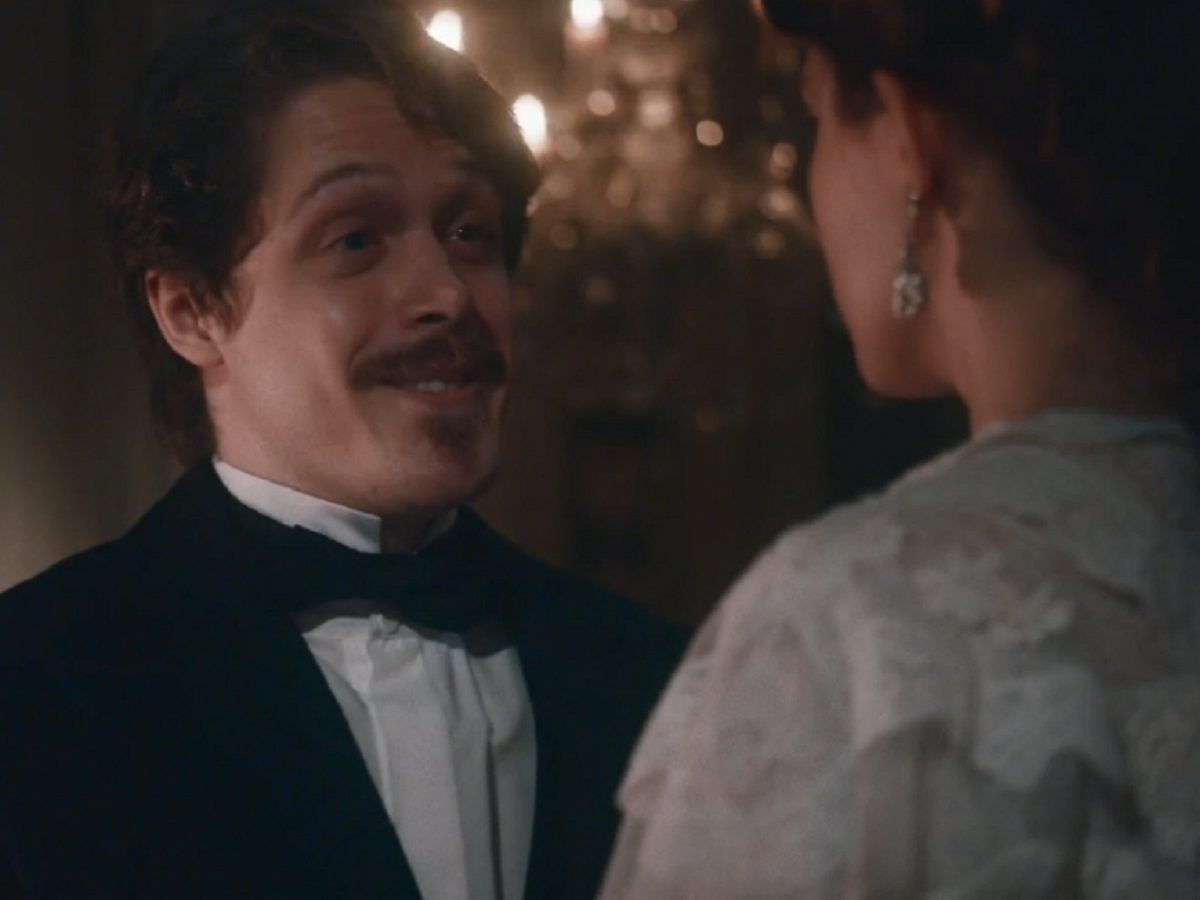 Gastão (Daniel Torres) e Isabel (Giulia Gayoso) em Nos Tempos do Imperador