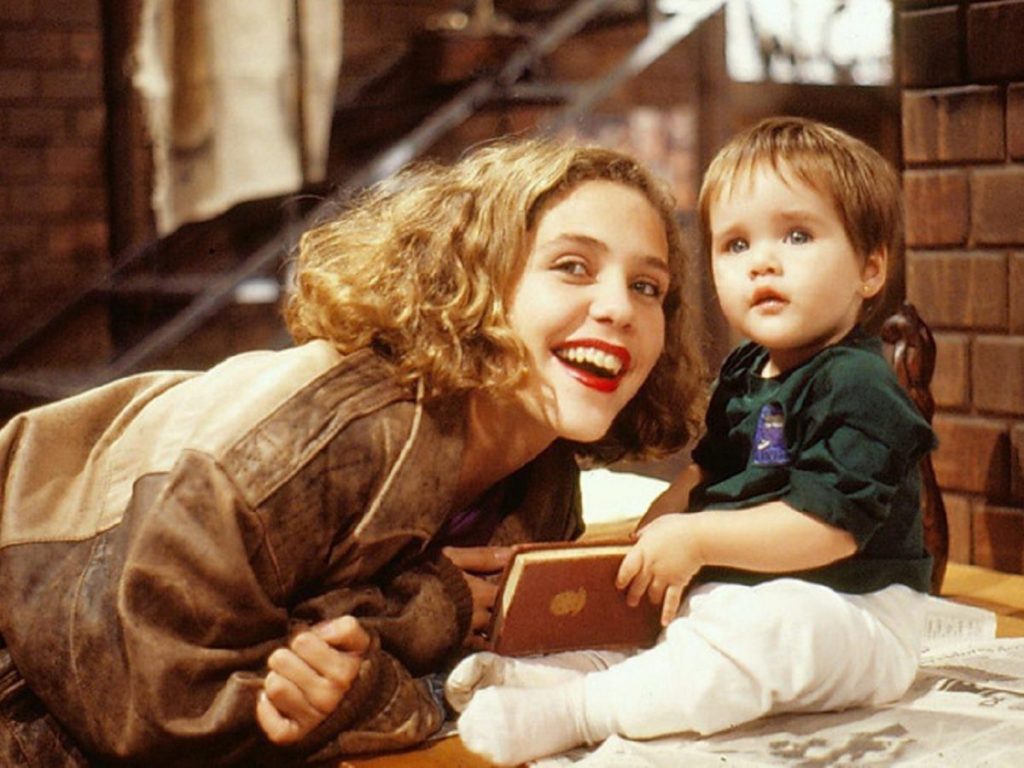 Ana (Isabela Garcia) e Helena (Beatriz Wurts Bertu) em Bebê a Bordo