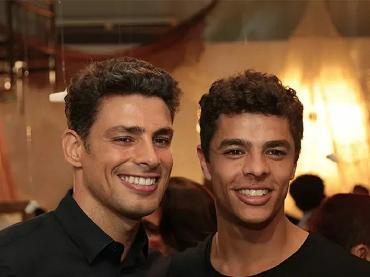 Matheus Abreu e Cauã Reymond