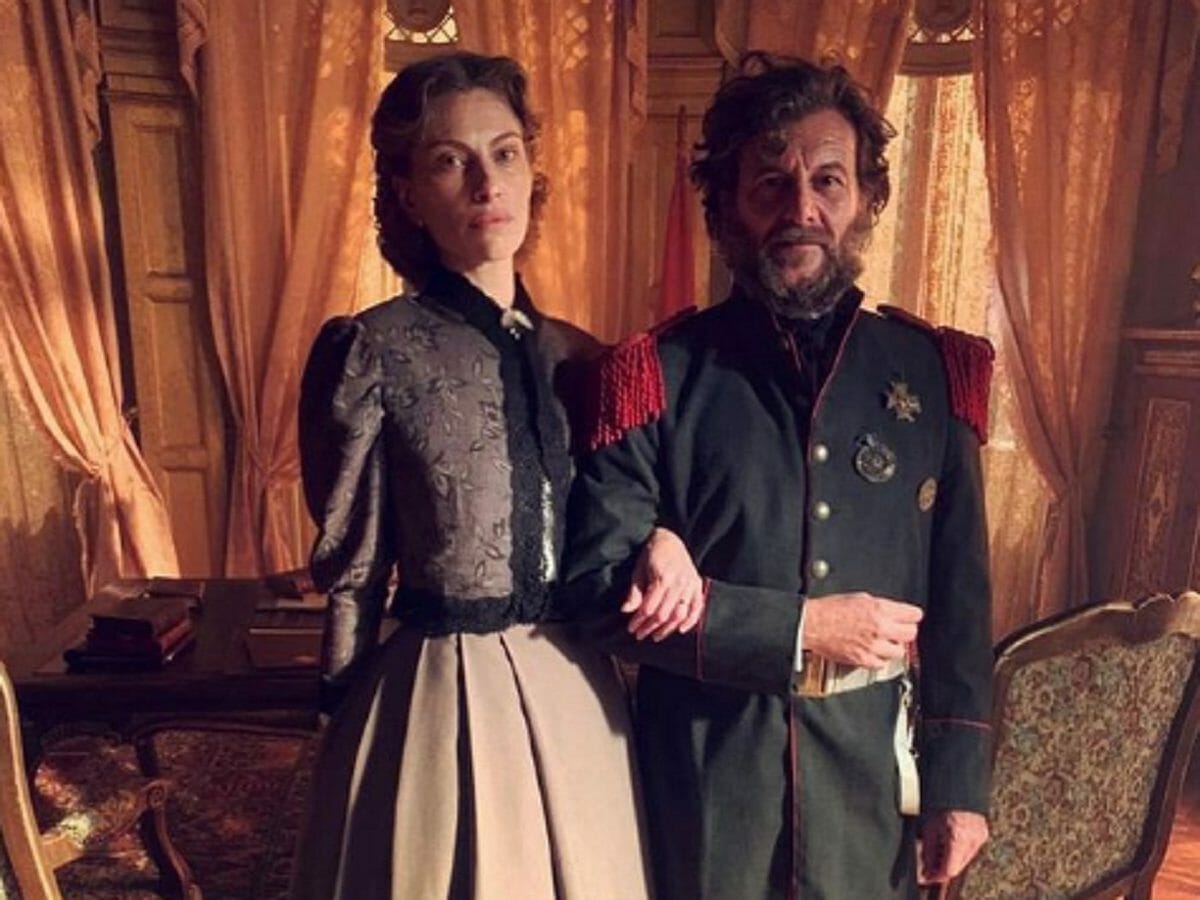 Lana Rhodes e Roberto Birindelli interpretam Elisa Lynch e Solano López [foto real ao lado] em Nos Tempos do Imperador