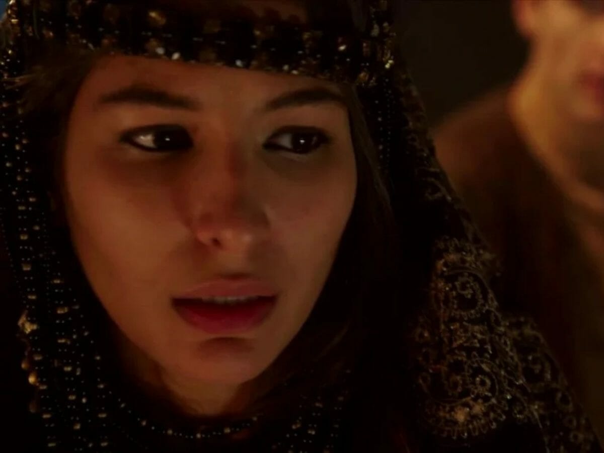 Tamar (Juliana Xavier) em Gênesis (Reprodução)