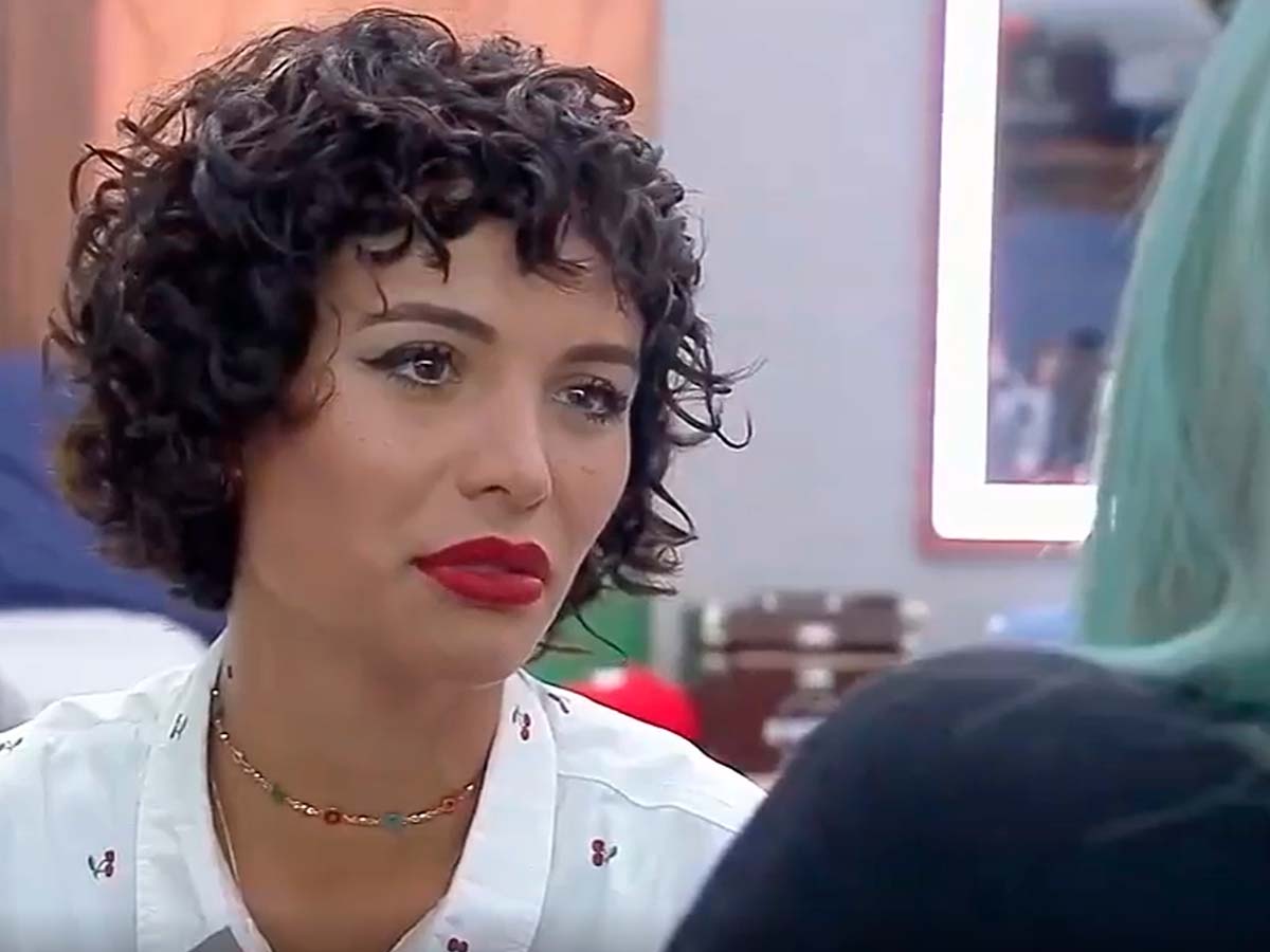 Aline Mineiro e Valentina Francavilla em A Fazenda 13