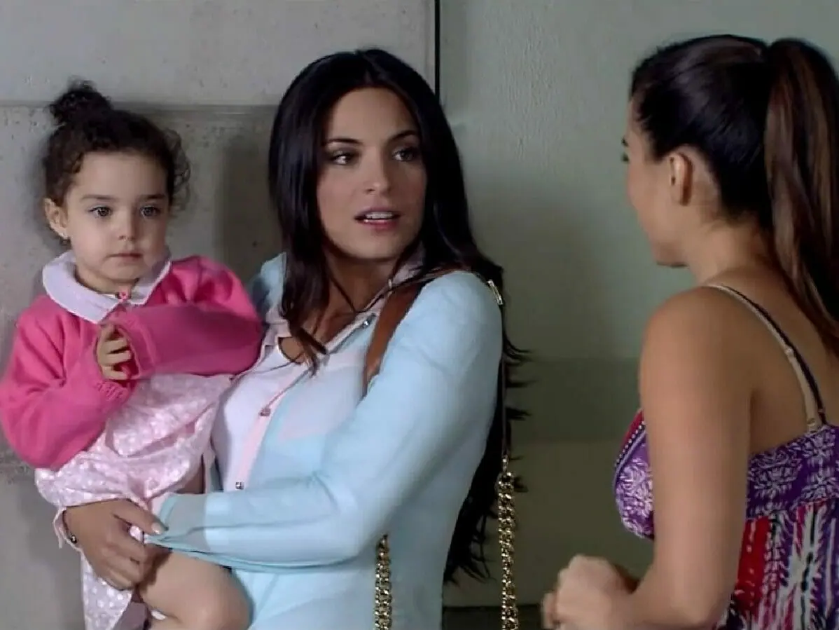 Lupita (Ilana Gaytán), Maricruz (Ana Brenda Contreras) e Joaninha (Jéssica Decote) em Coração Indomável (Reprodução/YouTube)