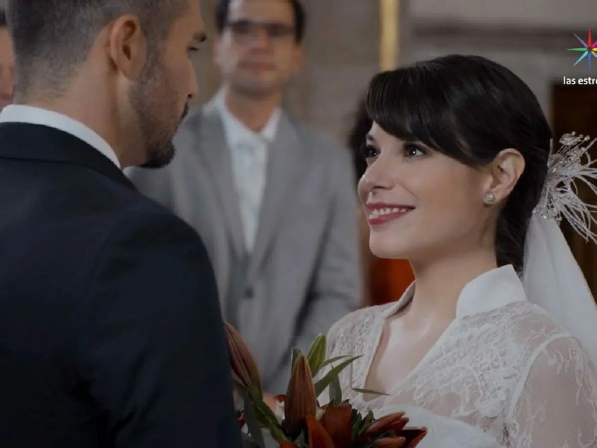 Pedro (José Ron) e Gina (Danny Perea) em Te Dou a Vida (Reprodução/YouTube)