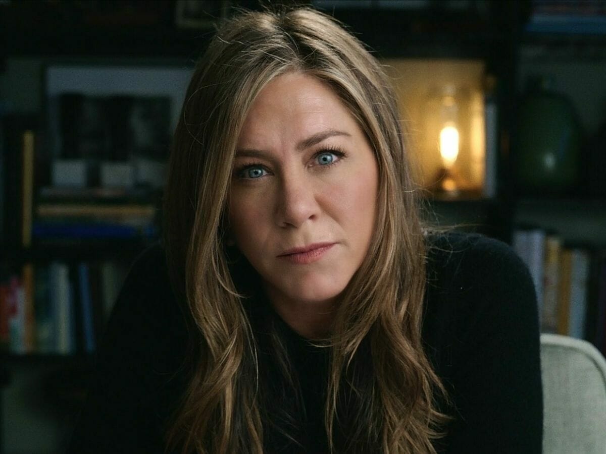 Jennifer Aniston durante final da 2ª temporada de The Morning Show