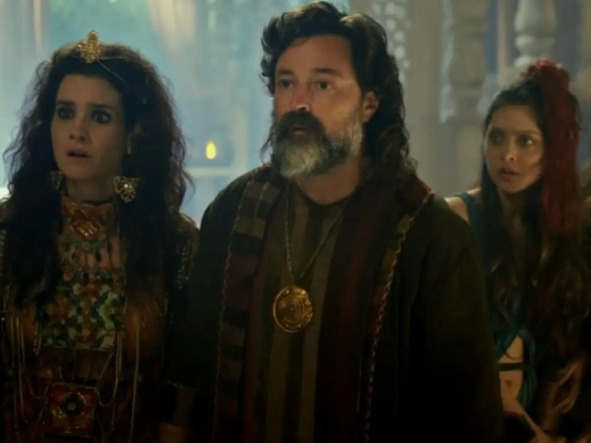 Ló (Emílio Orciollo Neto) e sua família em A Bíblia (Reprodução/Record TV)
