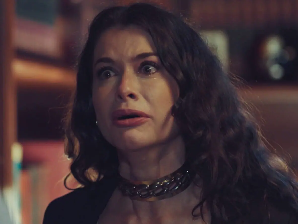 Bárbara (Alinne Moraes) em Um Lugar ao Sol