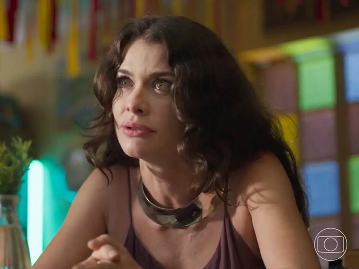 Bárbara (Alinne Moraes) em Um Lugar ao Sol