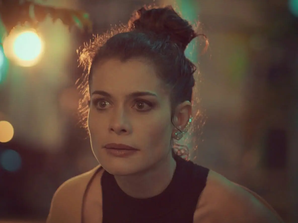 Bárbara (Alinne Moraes) em Um Lugar ao Sol