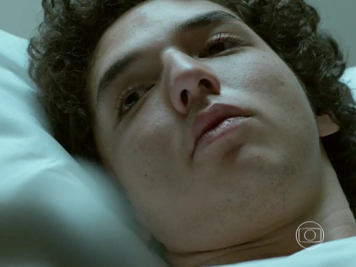 Bruno (João Vitor Silva) em Verdades Secretas