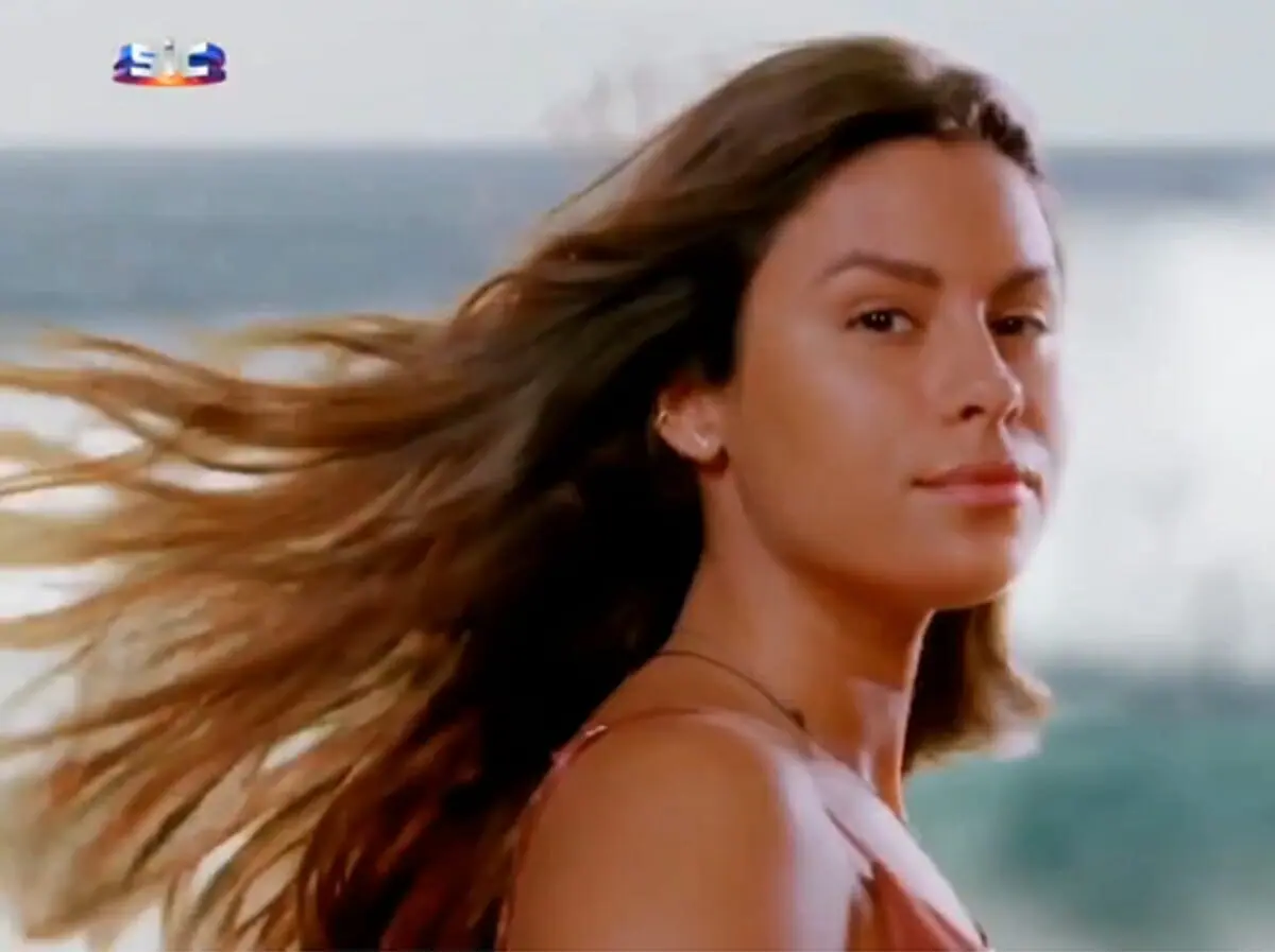 Carolina Loureiro interpreta Nazaré, na Band (Reprodução: SIC)
