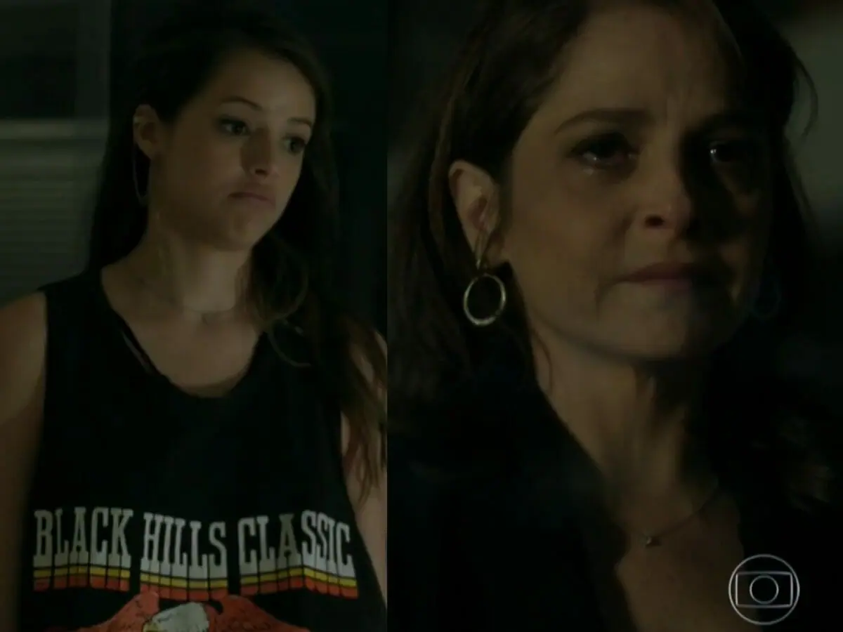 Giovanna (Agatha Moreira) e Carolina (Drica Moraes) em Verdades Secretas (Reprodução/Globo)