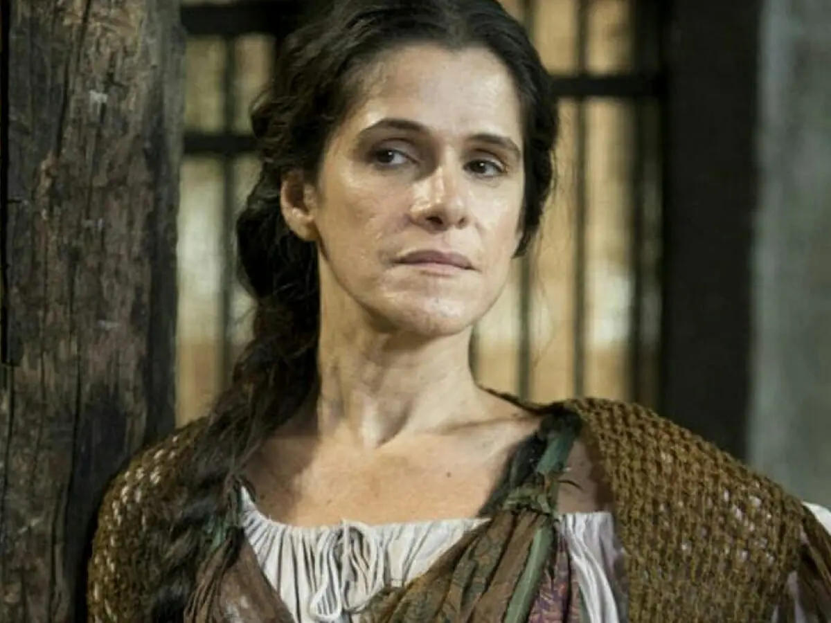 Elvira Matamouros (Ingrid Guimarães) em Novo Mundo