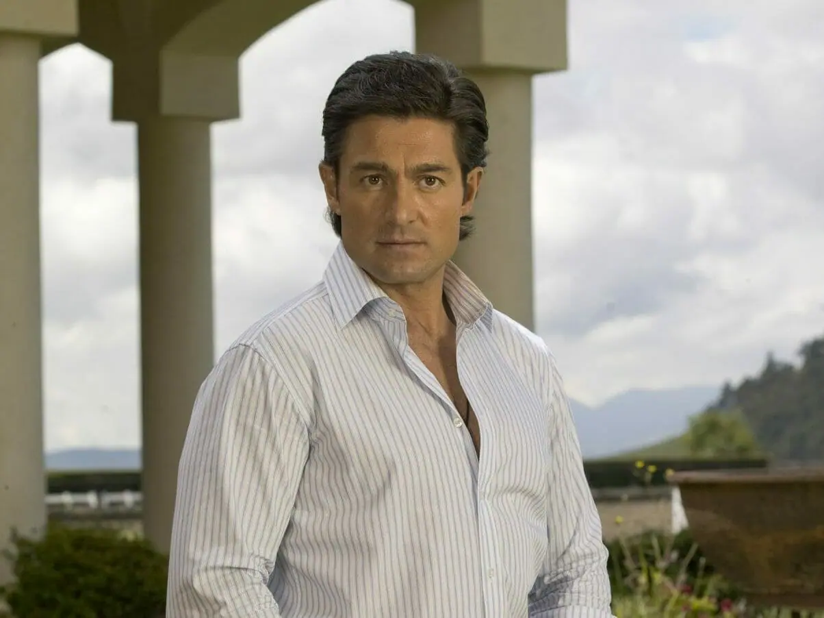 Eduardo (Fernando Colunga) em Amanhã é Para Sempre (Divulgação/SBT)