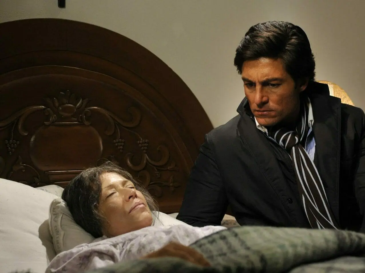 Eduardo (Fernando Colunga) e Soledade (María Rojo) em Amanhã é Para Sempre (Divulgação/SBT)