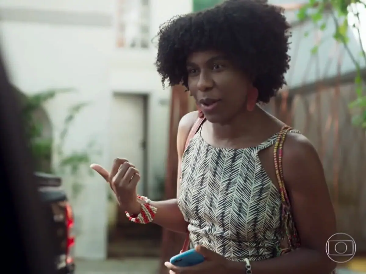 Janine (Indiara Nascimento) em Um Lugar ao Sol