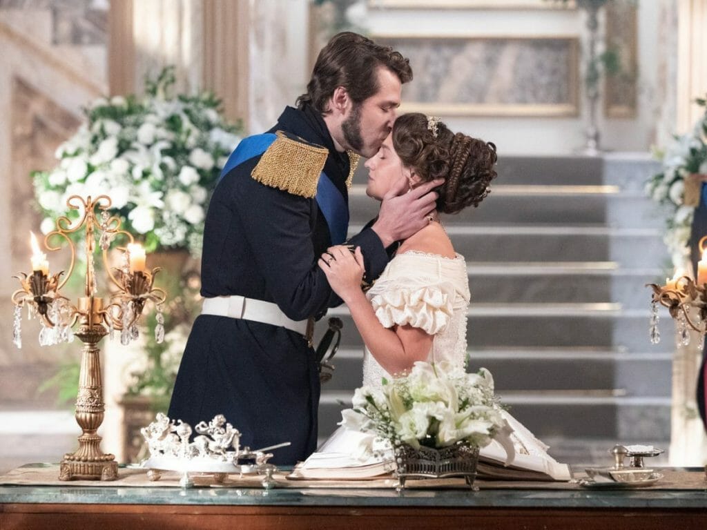 Leopoldina (Bruna Griphao) e Augusto (Gil Coelho) em Nos Tempos do Imperador (Divulgação Globo)