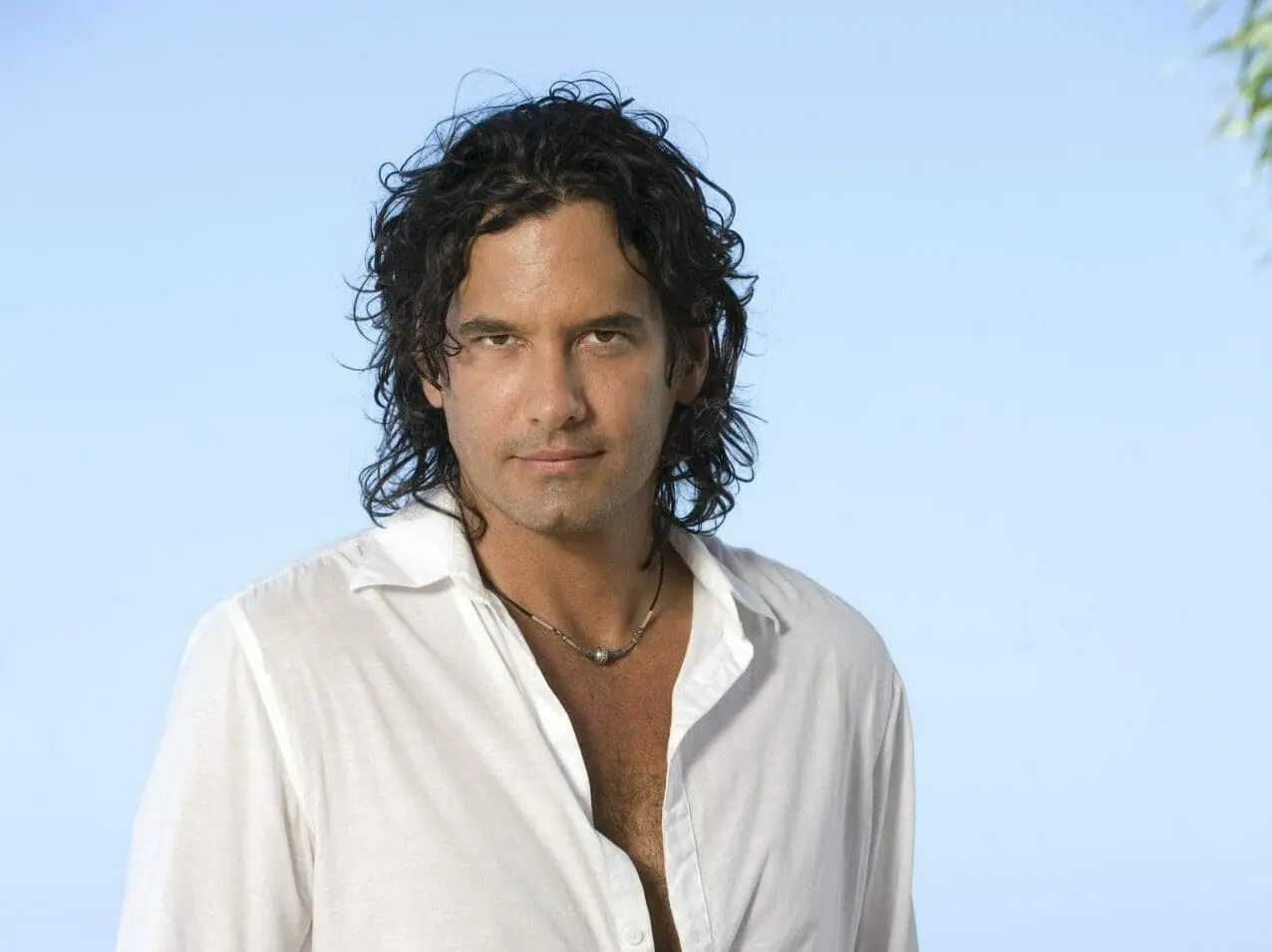 Vítor Manuel (Mario Cimarro) em Mar de Amor (Divulgação/SBT)