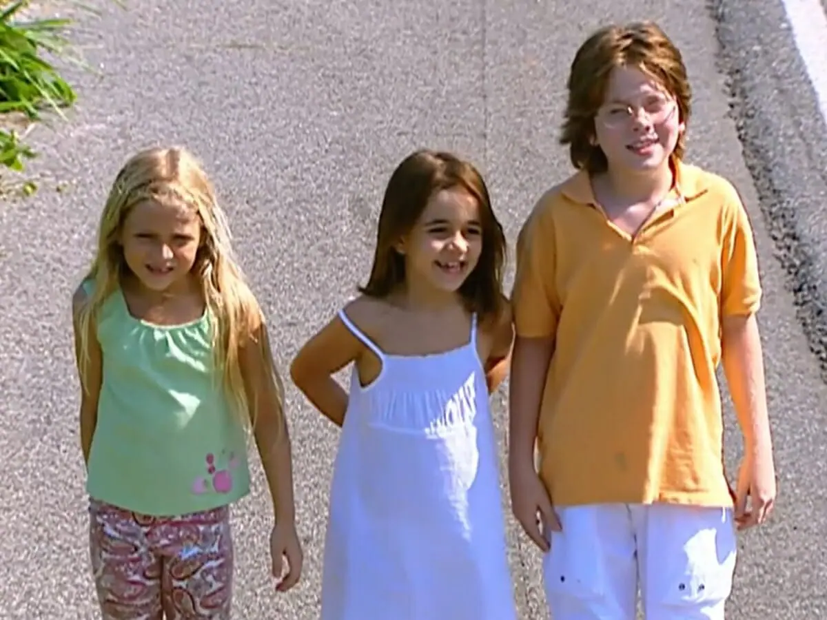 Nininha (Júlia Maggessi), Tita (Shaila Arceni) e Dudu (Pedro Malta) de Prova de Amor