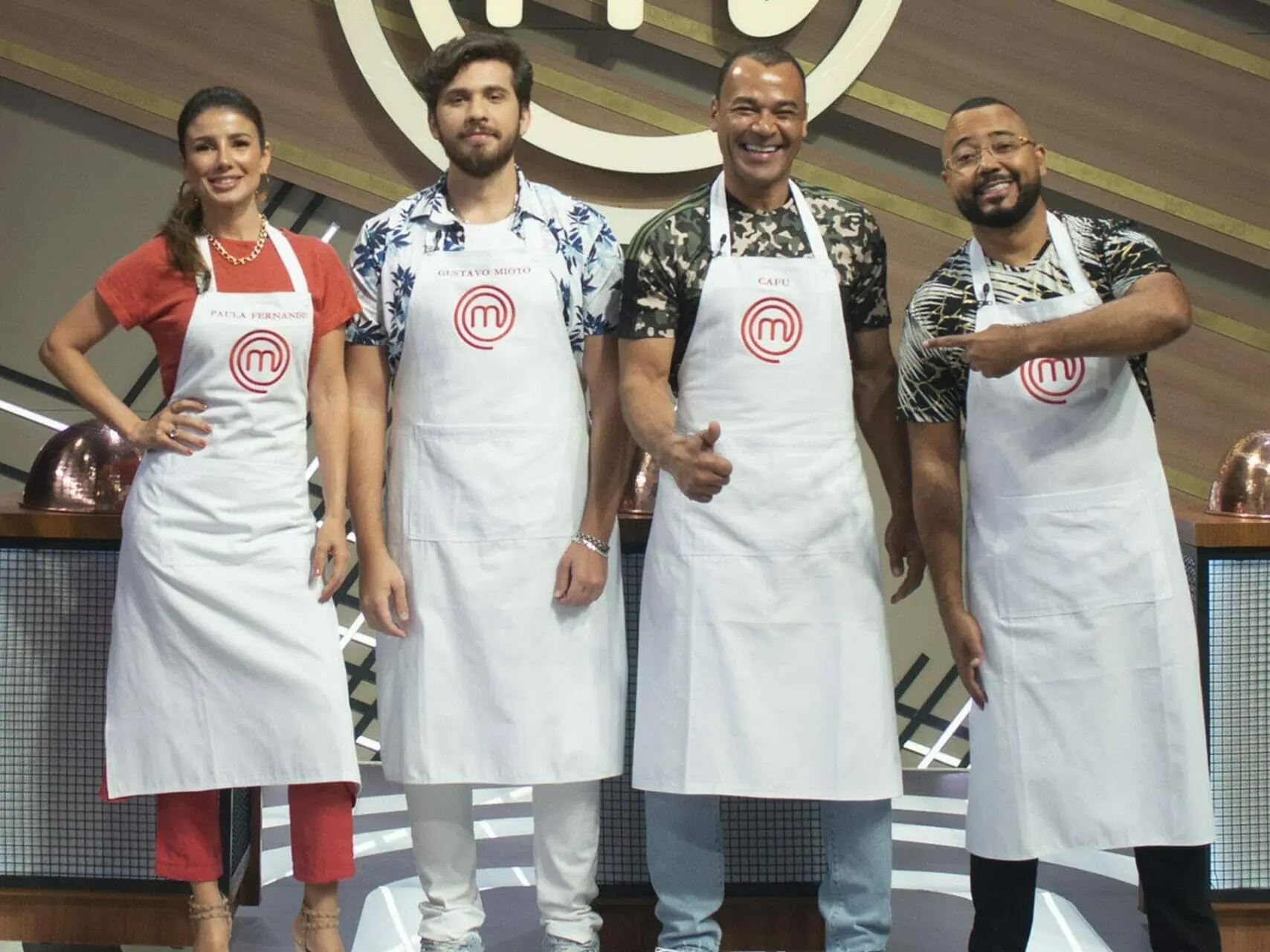 Paula Fernandes, Gustavo Mioto, Cafu e Dudu Nobre no MasterChef Especial de Ano Novo