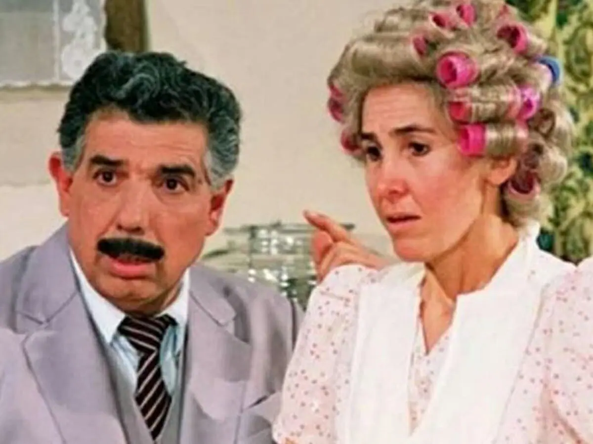 Professor Girafales e Dona Florinda em Chaves