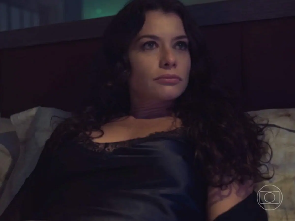 Bárbara (Alinne Moraes) em Um Lugar ao Sol
