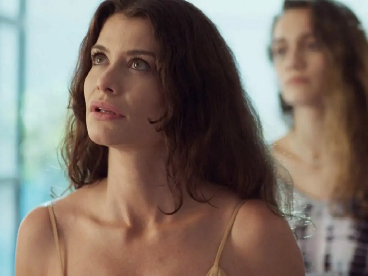 Bárbara (Alinne Moraes) em Um Lugar ao Sol