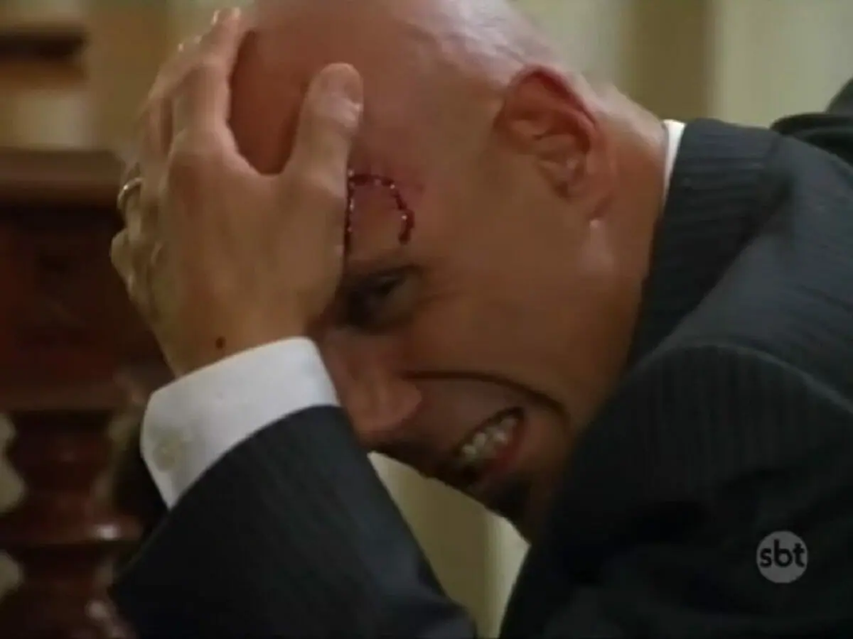 Leon (Manuel Landeta) em Mar de Amor