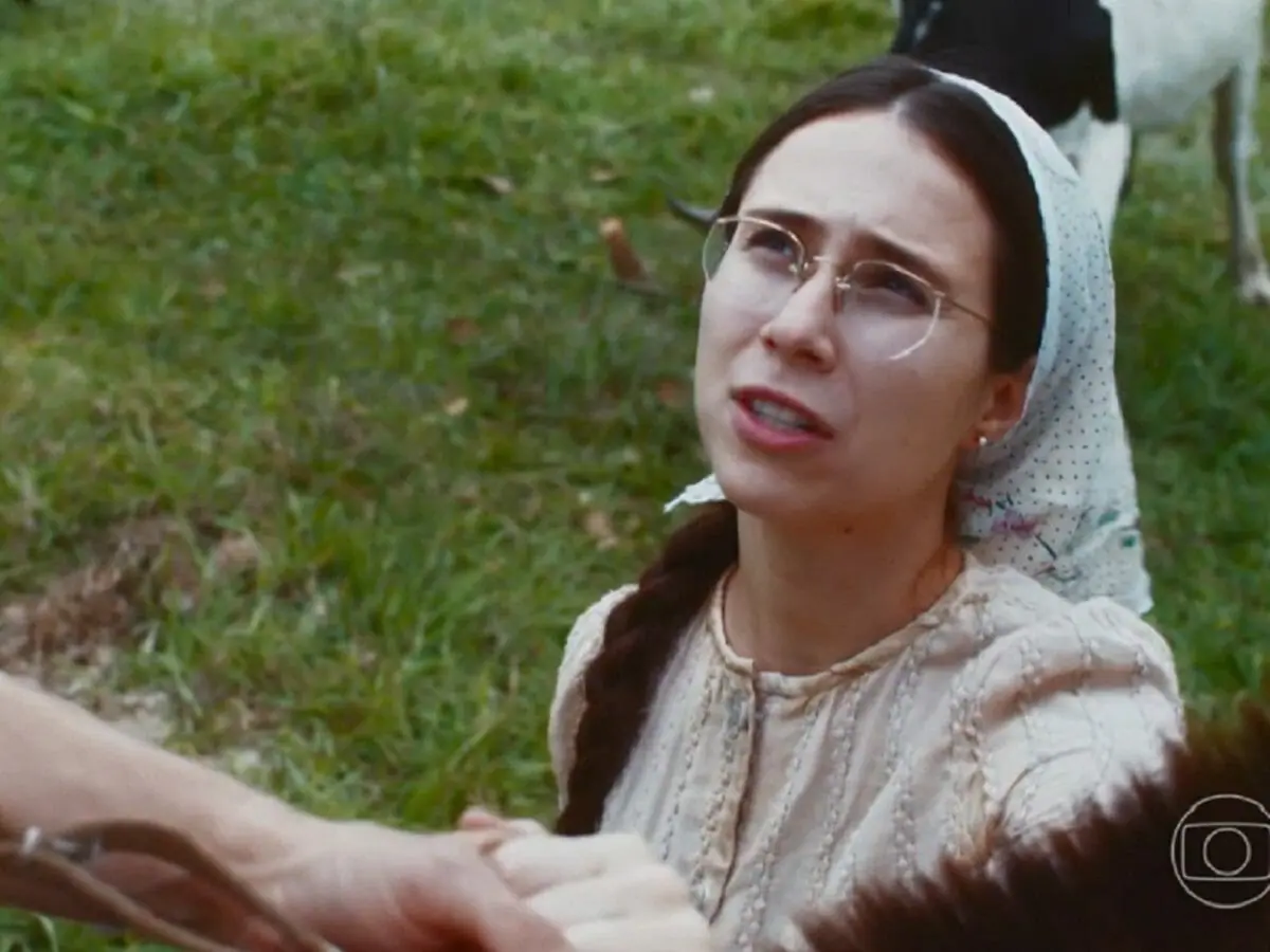 Dolores (Daphne Bozaski) de Nos Tempos do Imperador