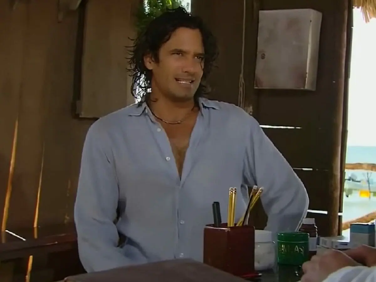 Vítor Manuel (Mario Cimarro) em Mar de Amor