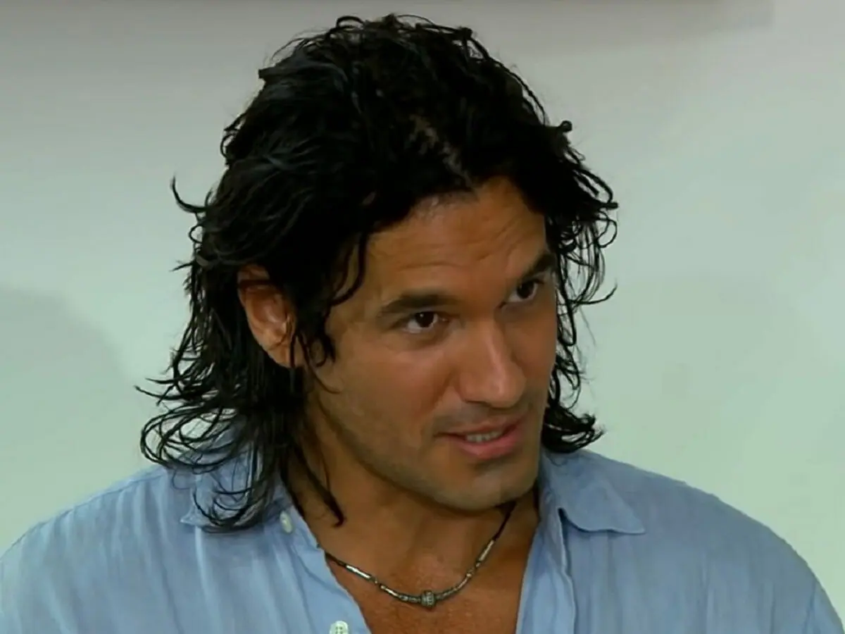 Vítor Manuel (Mario Cimarro) em Mar de Amor