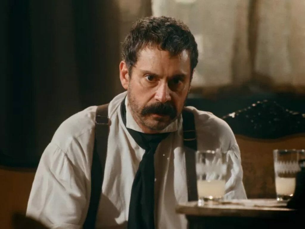 Tonico (Alexandre Nero) em Nos Tempos do Imperador