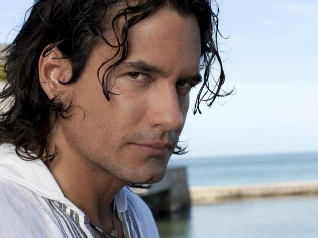 Vítor Manuel (Mario Cimarro) em Mar de Amor (Divulgação)