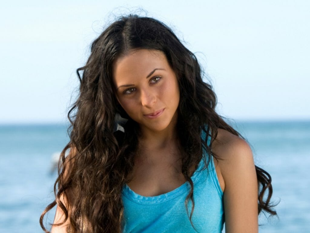 Zuria Vega como Estrela em Mar de Amor (Reprodução: Televisa S.A.)