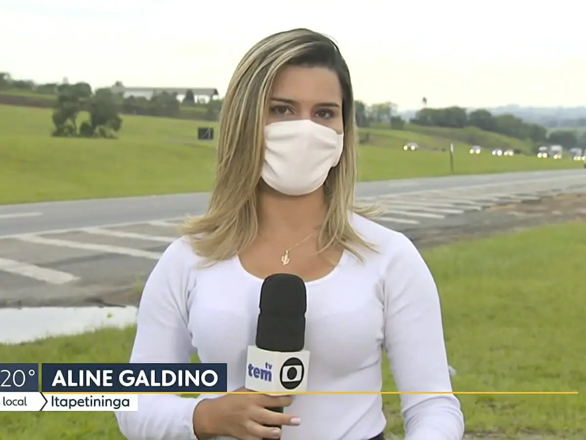 A repórter Aline Galdino em sua última participação ao vivo no Bom Dia SP, nesta quinta-feira (30)