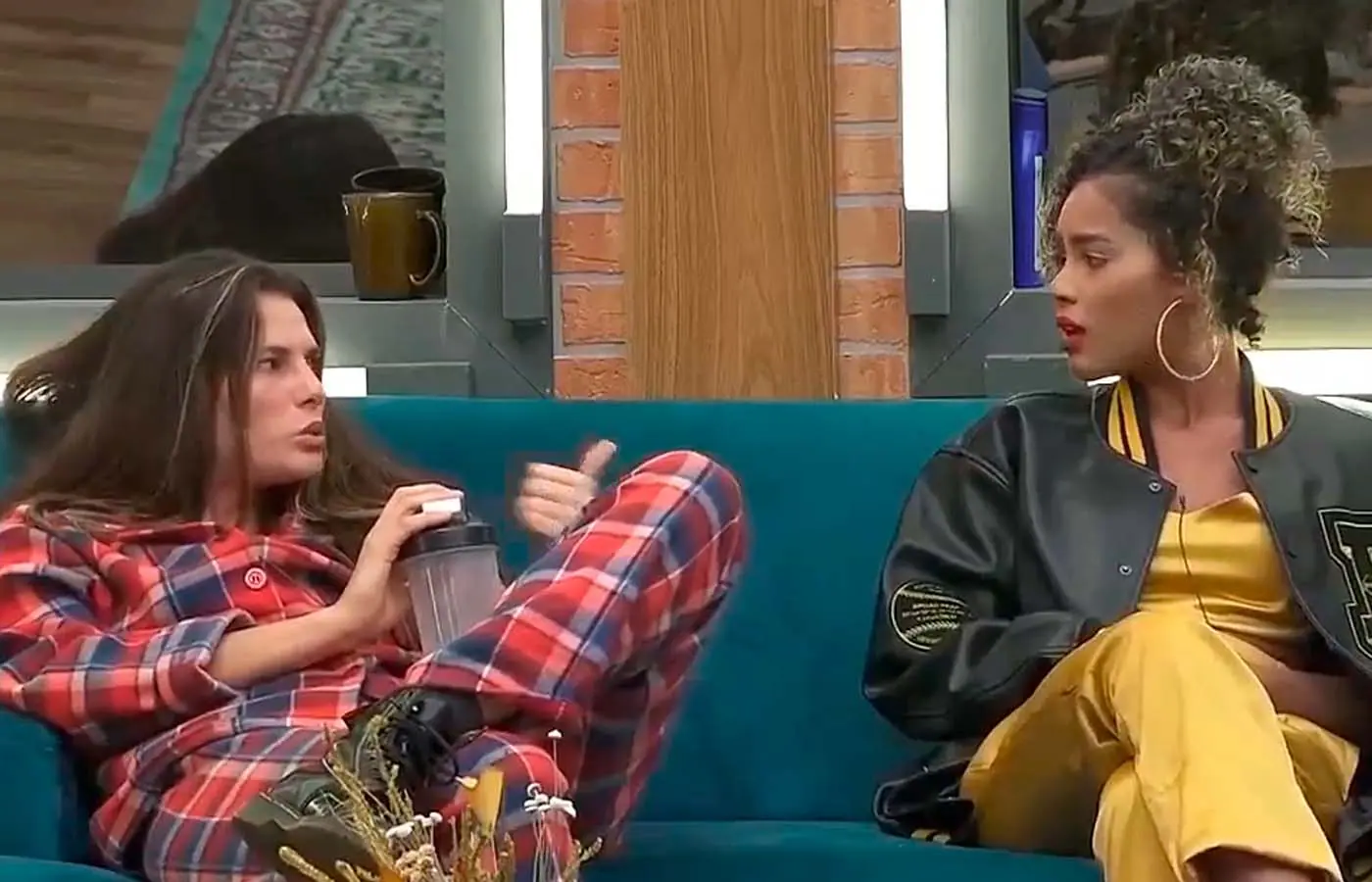 Dayane Mello e Sthefane Matos em A Fazenda 13