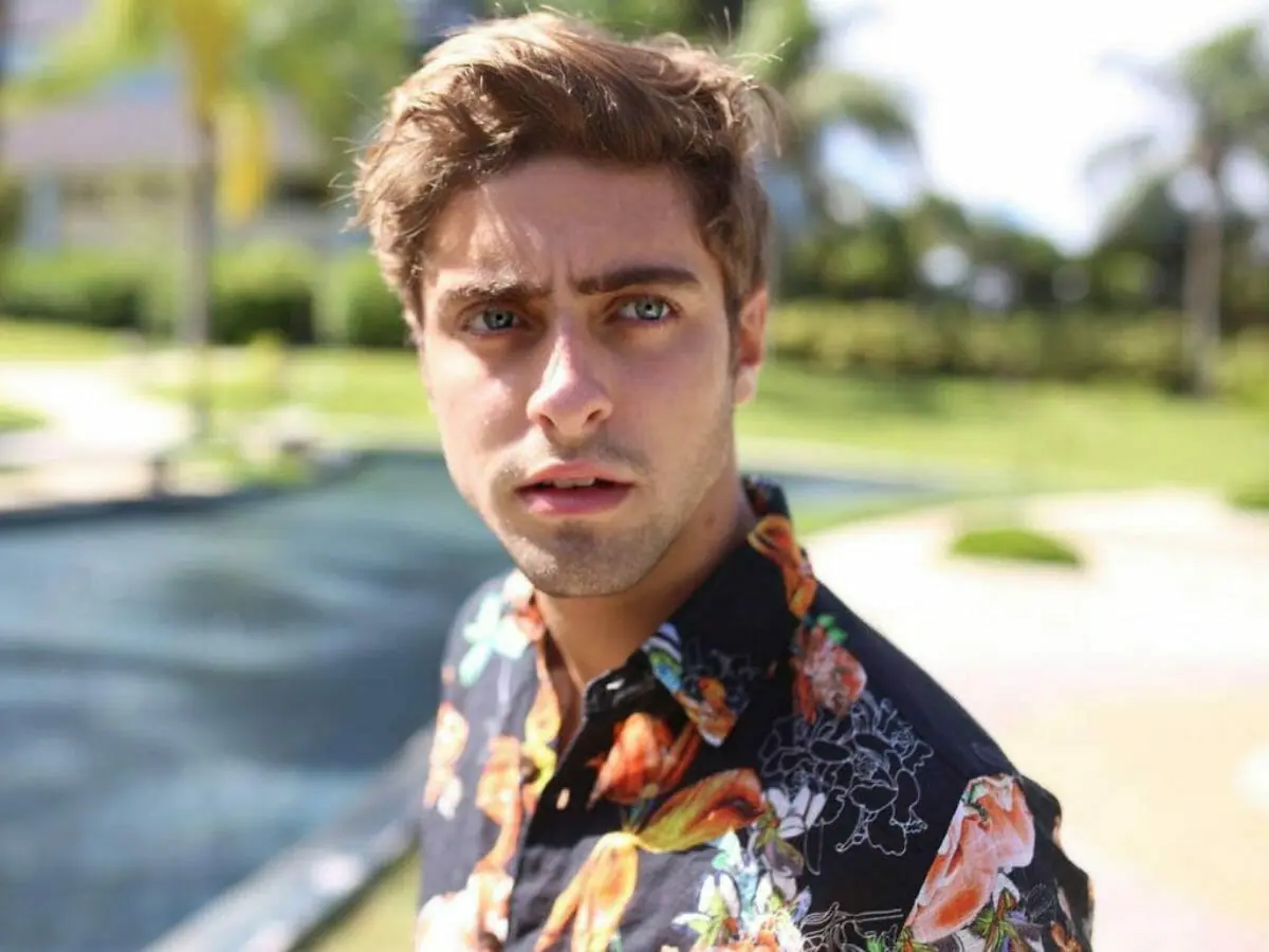 O ator Eike Duarte (Reprodução/Instagram)