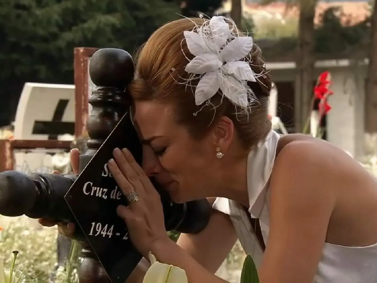 Fernanda (Silvia Navarro) em Amanhã é Para Sempre (Reprodução/YouTube)