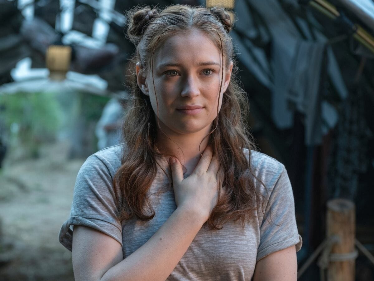 Mina Sundwall na terceira temporada de Perdidos no Espaço