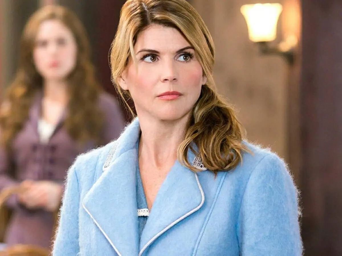 Abigail (Lori Loughlin) em cena de Quando Chama o Coração (Reprodução: Hallmark Channel)