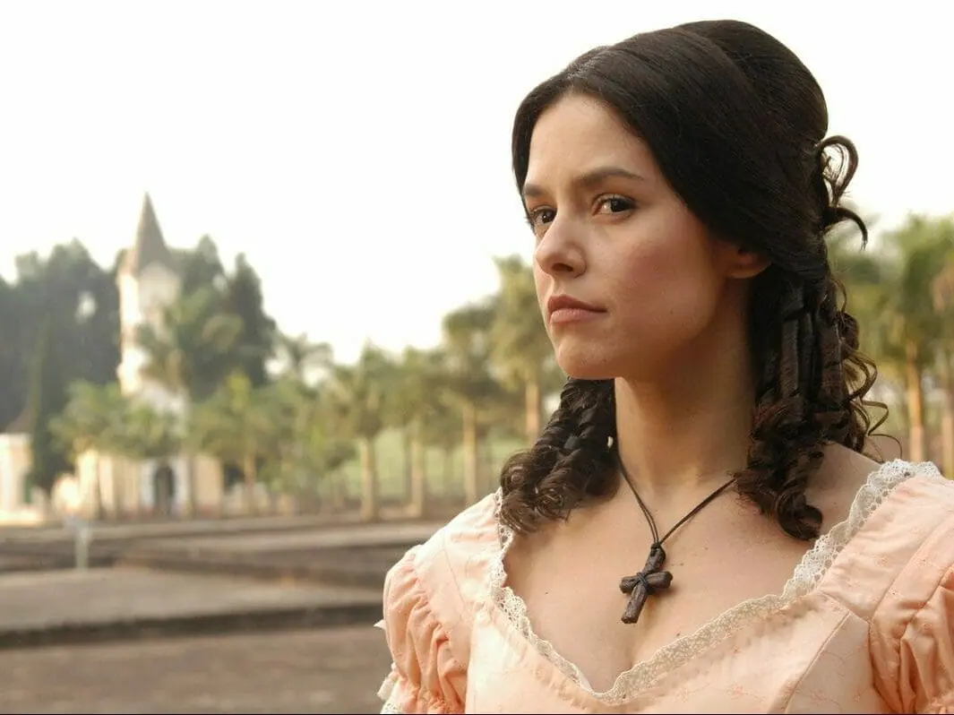 Isaura (Bianca Rinaldi) em A Escrava Isaura (Divulgação/TV Brasil)